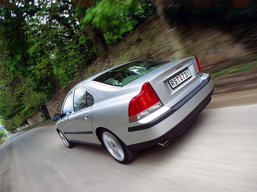  Volvo S60 D5 2002 года  (фото 4 из 6)